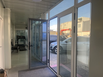 玻璃幕墙办公室